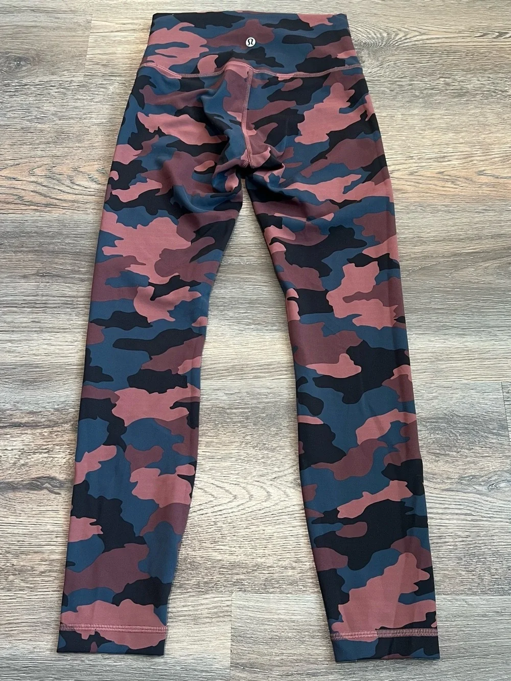 Lululemon Wunder Train High-Rise Tight 25” Heritage 365 Camo Smoky Red Night 4